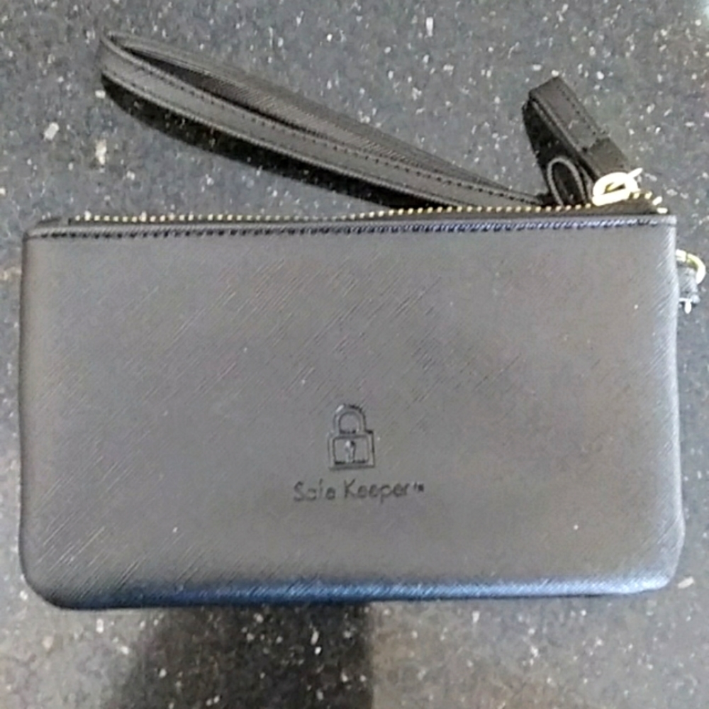 Safekeeper Wrist Wallet